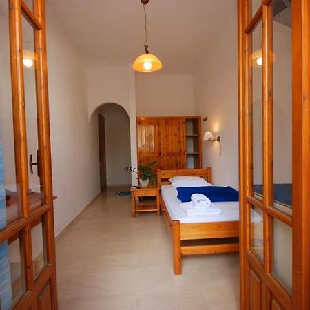 Flisvos Rooms Плакиас Екстериор снимка