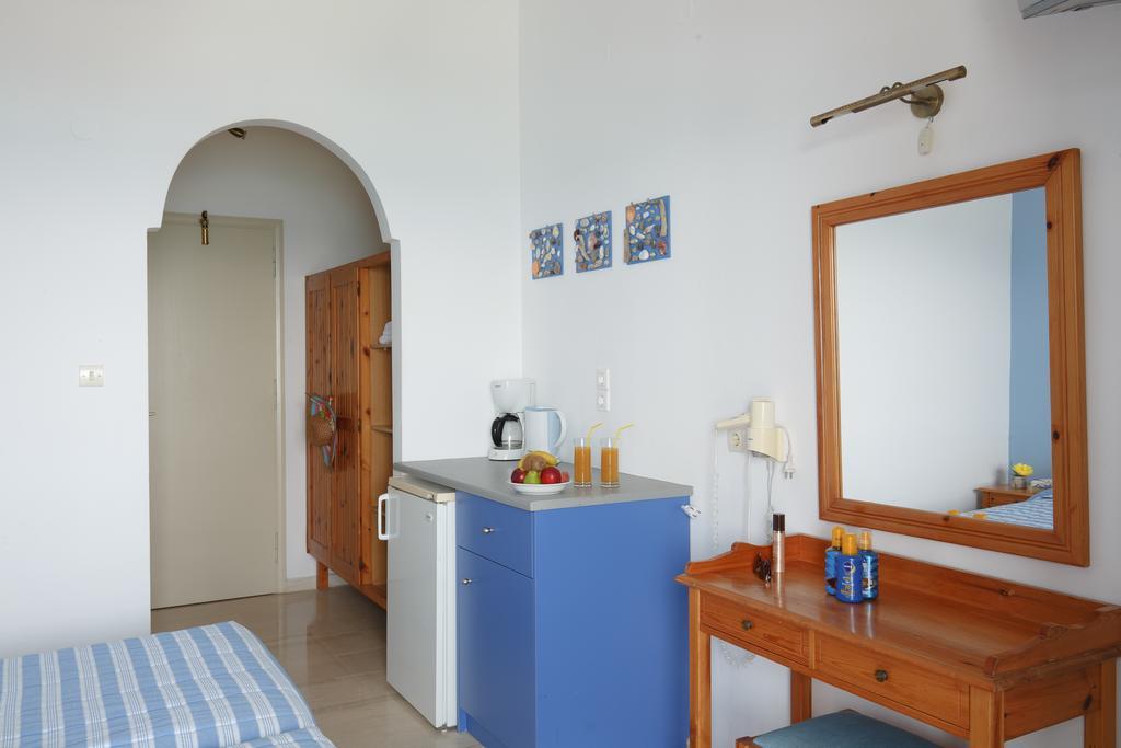 Flisvos Rooms Плакиас Екстериор снимка