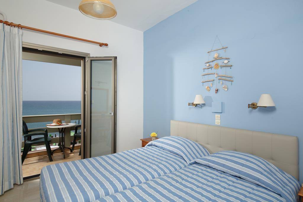 Flisvos Rooms Плакиас Екстериор снимка